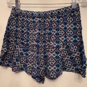 Hollister Blue Print flowy shorts